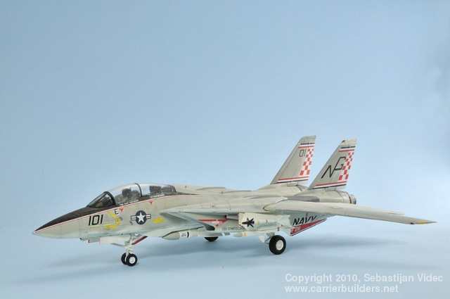 CALIBRE WINGS 1/72 CA721417 F-14A TOMCAT VF-211 CHECKMATES